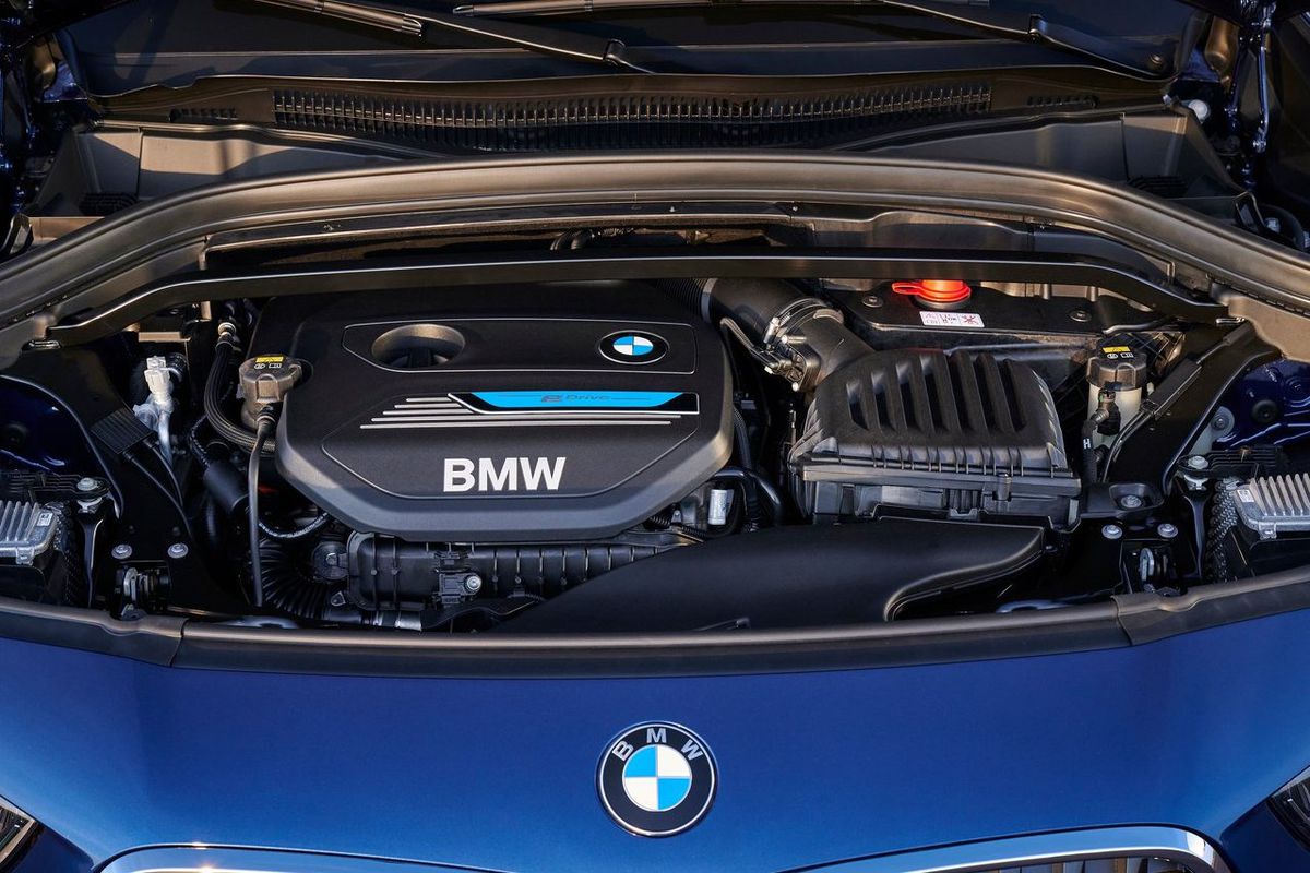 Plug-in hybridá technológia kombinuje 3-valec...