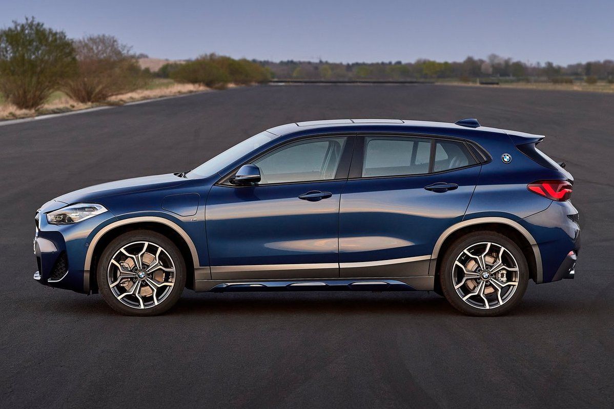 Na ľavom prednom blatníku pribudol kryt...