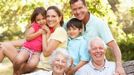 Aká suma sa považuje za životné minimum a aké všetky dávky jej zvýšenie zmení?