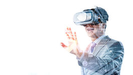 Vývojár upozornil na poškodenie zraku následkom používania okuliarov pre virtuálnu realitu