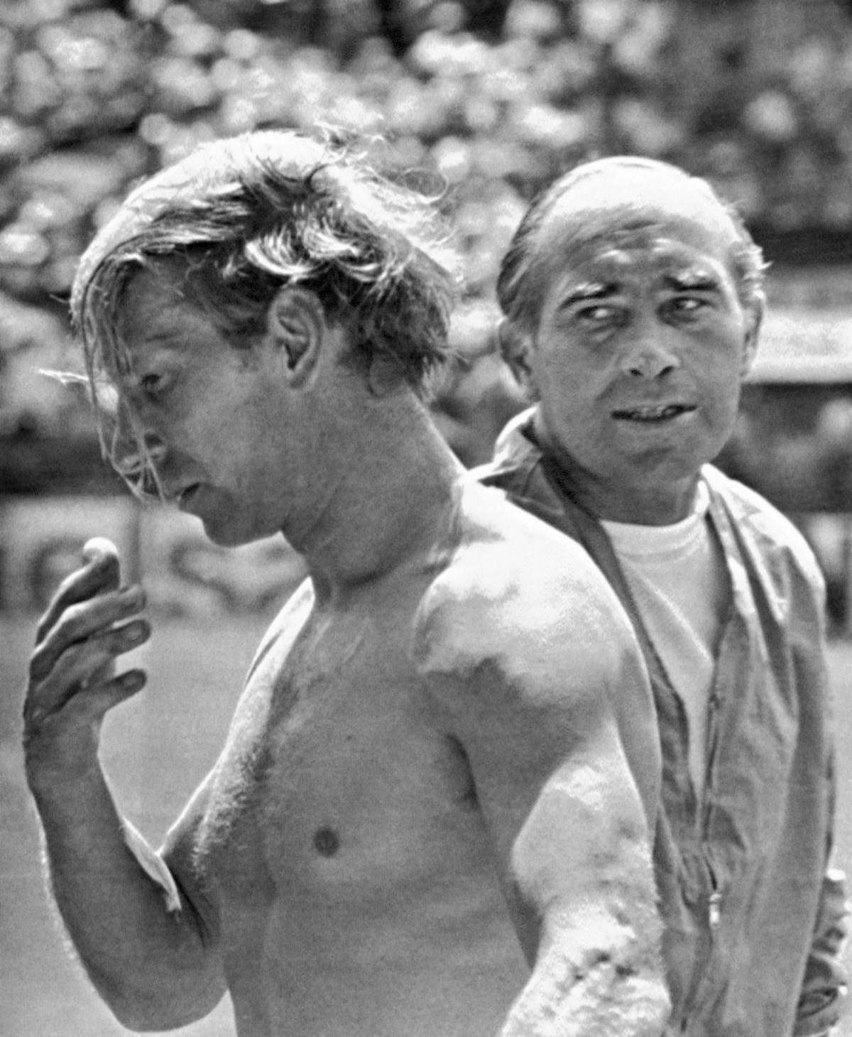 Alf Ramsey na snímke s Bobbym Charltonom na MS...