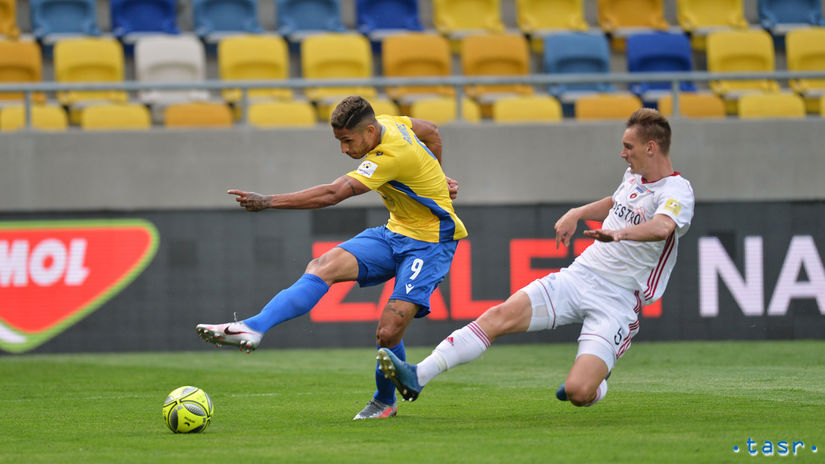 Útočník Dunajskej Stredy Eric Kleybel Ramírez...