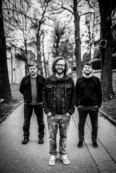 Kapela Komajota v zložení Marek Belanský (basa,...