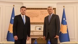 Trump súperí s Bruselom, kto uzmieri Srbsko s Kosovom