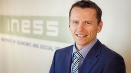 Analytik: Penzie teraz zvyšovať netreba