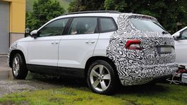 Škodu Karoq čaká facelift. Ešte pred starším Kodiaqom!