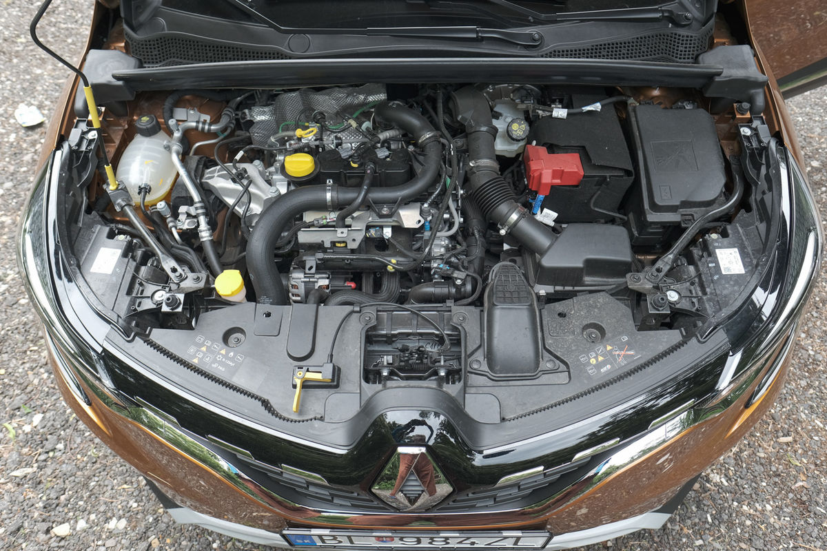 Základný motor 1,0 TCe 100 (74 kW) vás príliš...