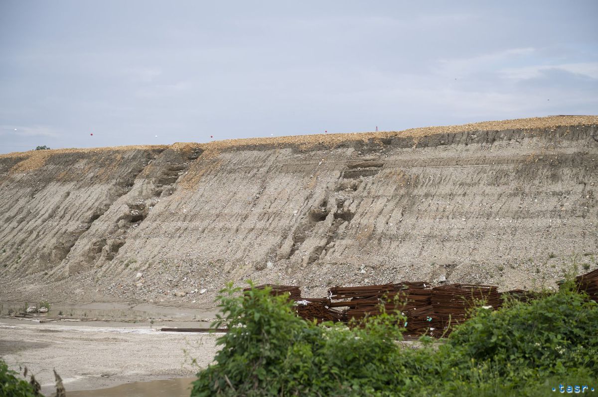 Ministerstvo čaká na posudok od geotechnika...