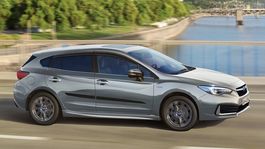 Subaru Impreza: Retuše aj nový hybrid e-Boxer