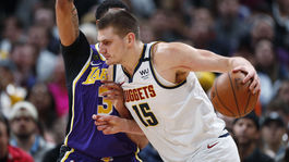 Ďalší hviezdny Srb má koronavírus. Jokič sa stretol na exhibícii s Djokovičom 