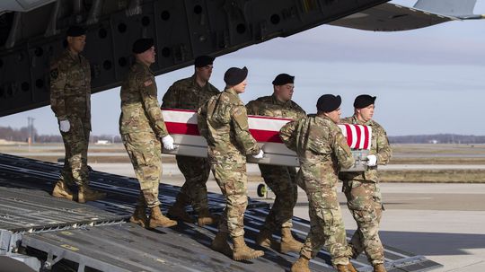 Ponúklo Rusko Talibanu odmenu za mŕtvych Američanov?