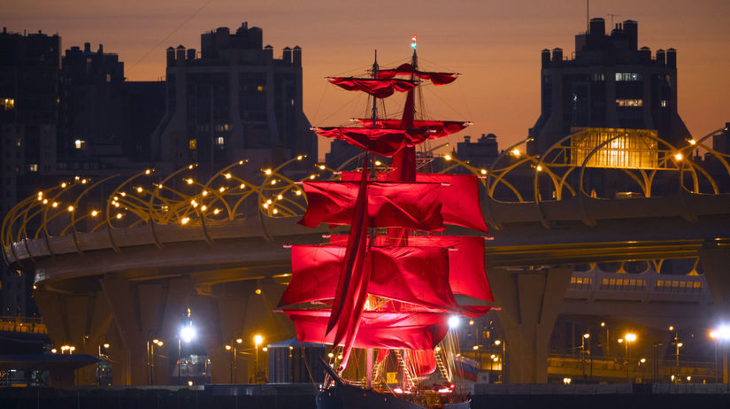 APTOPIX Russia Scarlet Sails