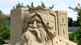 Bojnice lákajú pieskovými hradmi a sochami