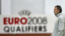 Vadilo mu veľa cruyffizmu. Si trénerský imbecil, vypočul si van Gaal