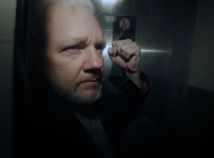 Vydajú Assangea do USA? Na londýnskom súde sa začal rozhodujúci proces