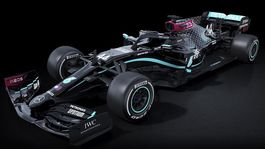 Boj proti rasizmu, podpora diverzity. Mercedes bude mať čierne lakovanie