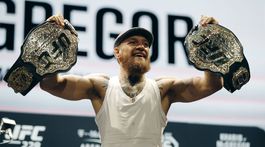 Chabib ako chudobný príbuzný? Boháčom z klietky vládne McGregor