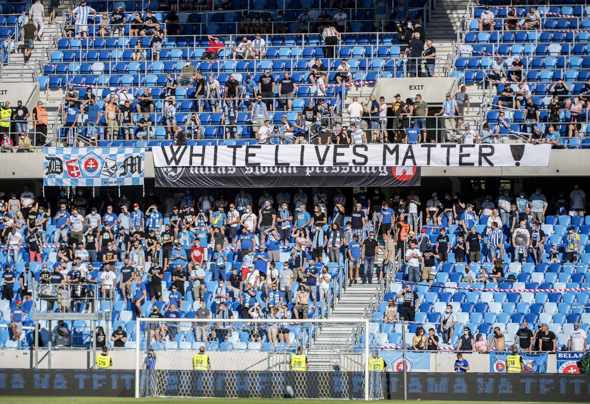 Priaznivci Slovana vytiahli počas zápasu s...