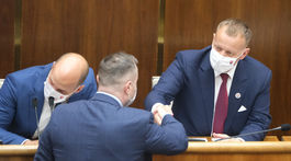 Kollár zostáva predsedom parlamentu