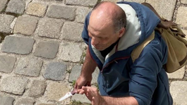 Polícia zasiahla v centre Bratislavy, ulicami sa pohyboval ozbrojený muž