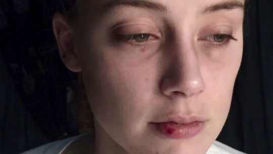 Amber Heard na jednom zo záberov, ktorý...