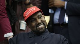 West spochybňuje očkovanie a tvrdí: Kandidovať na prezidenta žiada odo mňa boh