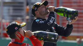 Neposlušní pretekári. Bottas a Leclerc si odskočili domov, varovanie dostal iba jeden