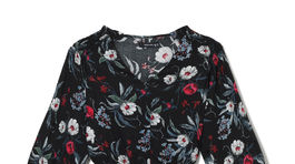 Dámske vzorované šaty s kvetinovým motívom Reserved, predávajú sa za 29,99 eura. 