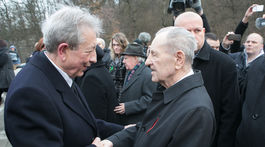 Jakeš. Pochoval režim, za jeho zločiny nepykal