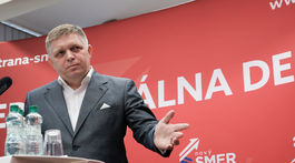 Lenč: Fico je betónová guľa, ktorá ťahá stranu dole