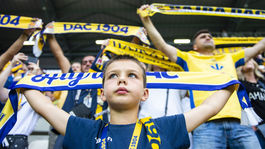 Líder na ihrisku i mimo neho. Prvou posilou DAC-u je nemecký obranca