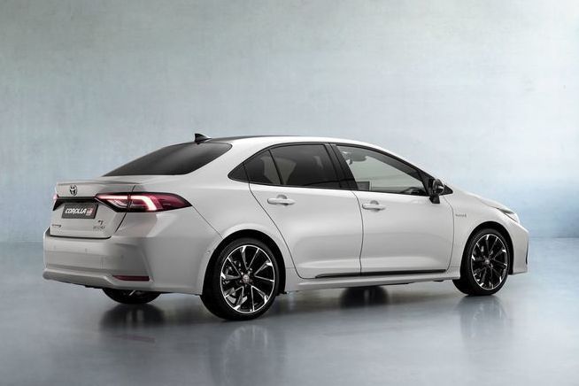 Typické pre Corollu Sedan GR Sport bude aj...