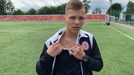 Brankár, ktorého zasiahol blesk, už trénuje. Ukázal vypálené znamenie