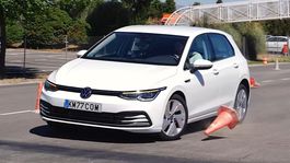 Trapas: Novučký VW Golf  zlyhal v losom teste. Ide o pneumatiky? 