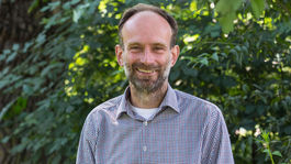 Koruna lesa chráni život pred extrémami. Dokedy?