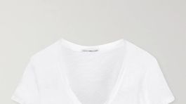 Dámske biele tričko James Perse, predáva sa za 95 eur na Net-a-porter.com. 