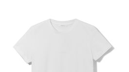 Dámske biele tričko Reserved, predáva sa za 7,99 eura. 