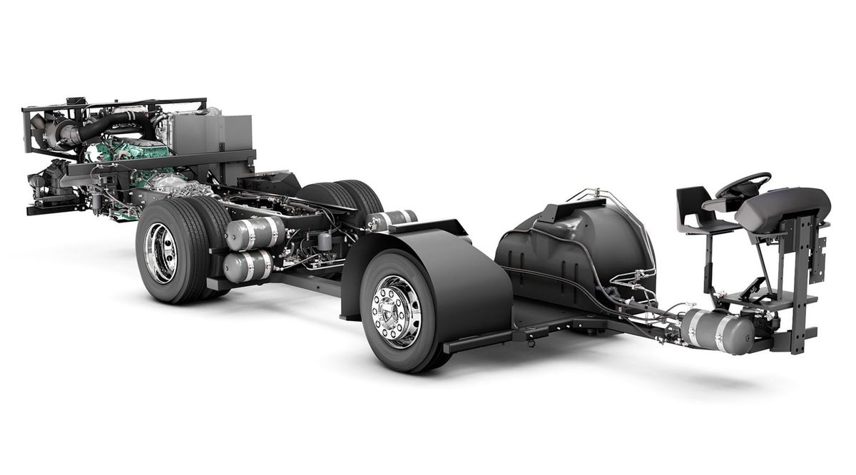 Ikarus 125 poháňa 7,7-litrový naftový 6-valec...