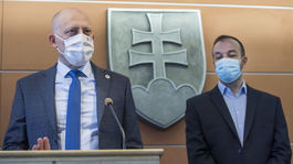 Vedenie rezortu vnútra mení zmluvy na IT projekty