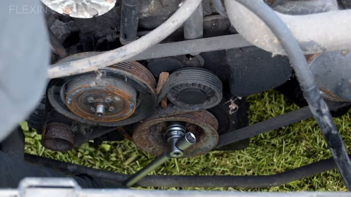 Motor nevyzeral naozaj dobre. Aby sa pohol,...