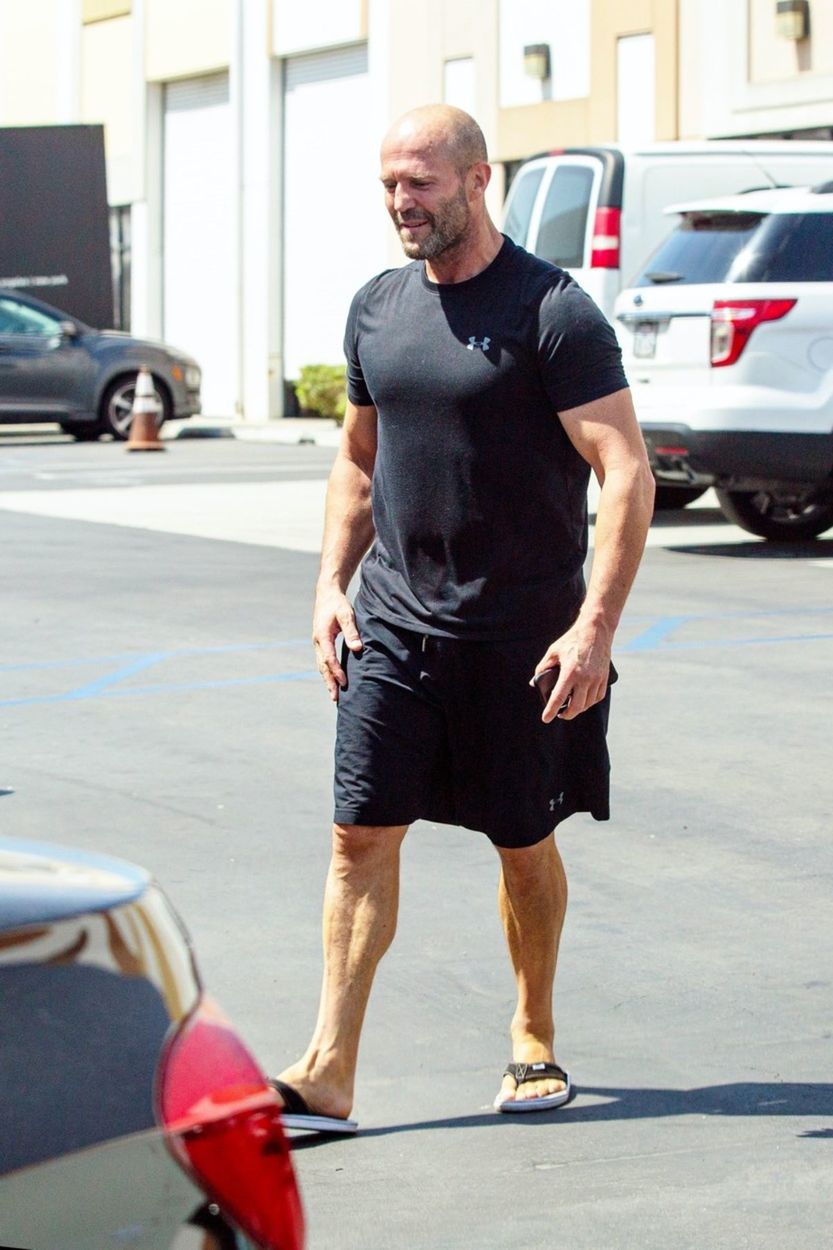 Herec Jason Statham po odchode z tréningu...