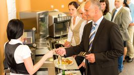 Gastrolístky sa meniť nemajú, žiada Iniciatíva za zachovanie stravovacích poukážok