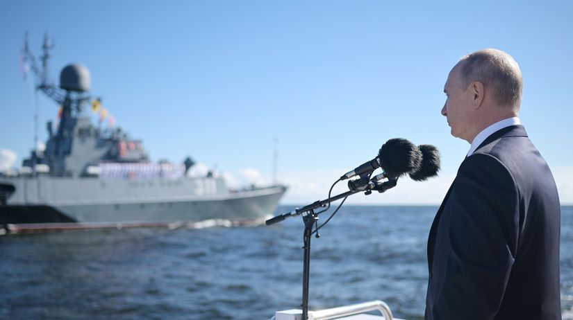 Petrohrad / Deň námorníctva / Vladimir Putin /...