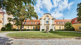 Château Béla hostil aj britského princa Harryho