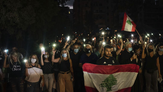 Libanonská vláda odstúpila v súvislosti s výbuchom v Bejrúte