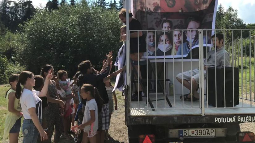 Potulná galéria na sídlisku Sobov v Banskej...