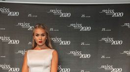 Miss Sympatia z roku 2019 Tereza Turzová v šatách zo svadobného salónu.
