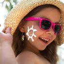 dieťa, klobúk, slnečné okuliare, opaľovací krém, ochrana, prevencia