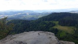 Výstup na mýtické Sitno dá zabrať, ale výhľady stoja za to