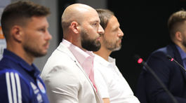 Kmotrík hovorí o diskriminácii: Nemohli sme vyjsť z izieb